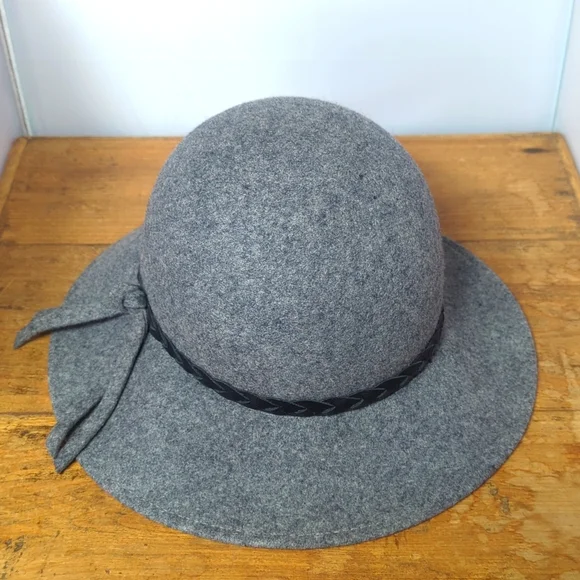 Lancaster | Accessories | 96s Vintage Lancaster 100 Wool  display picture 1